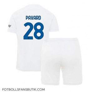 Inter Milan Benjamin Pavard #28 Replika Bortatröja Barn 2023-24 Kortärmad (+ Korta byxor)